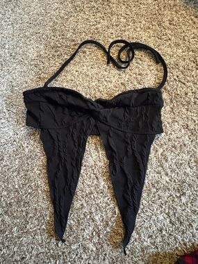 SHEIN Black Textured Pointed Hem Crop Top